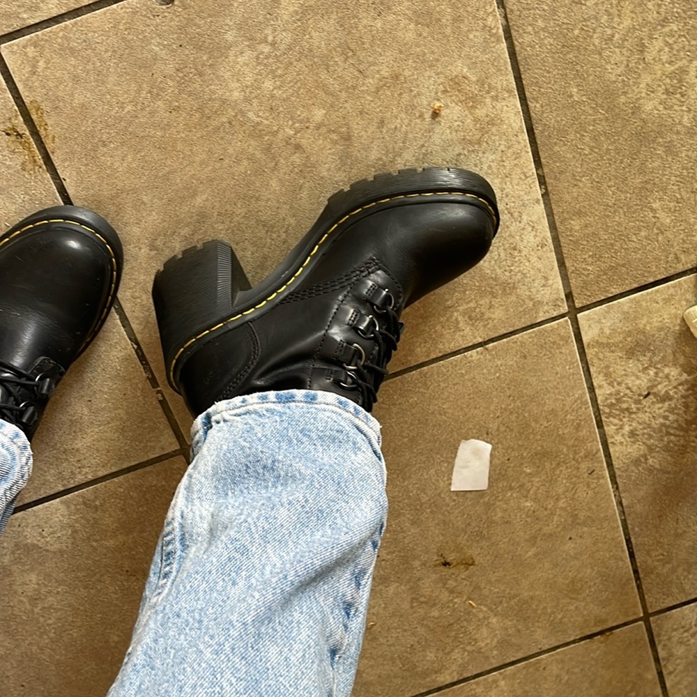 Dr Martens Chesney Flared Heel Lace Up Boots Size 7